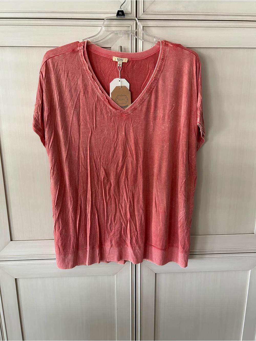 Kori Washed V-Neck Short Sleeve Top - Coral Pink